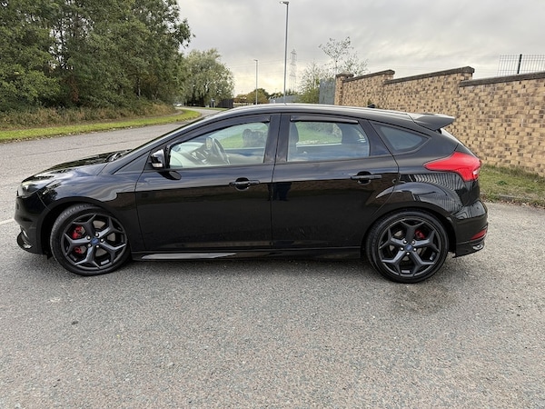 Used Ford Focus 2015 for sale - 76280514: Photo 15