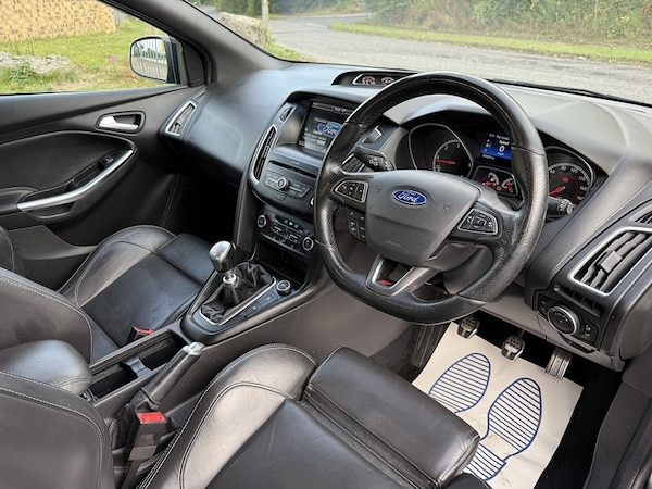 Used Ford Focus 2015 for sale - 76280514: Photo 24