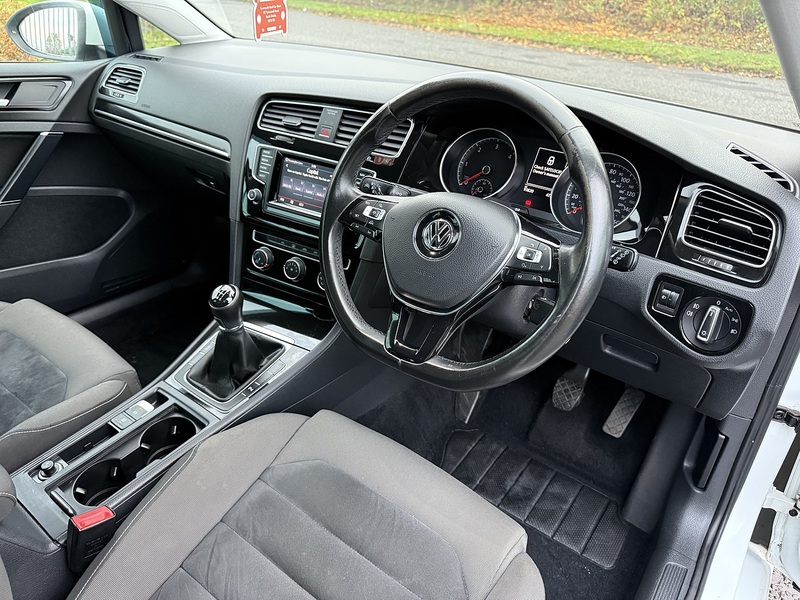 Used Volkswagen Golf 2014 for sale - 76570727: Photo 25