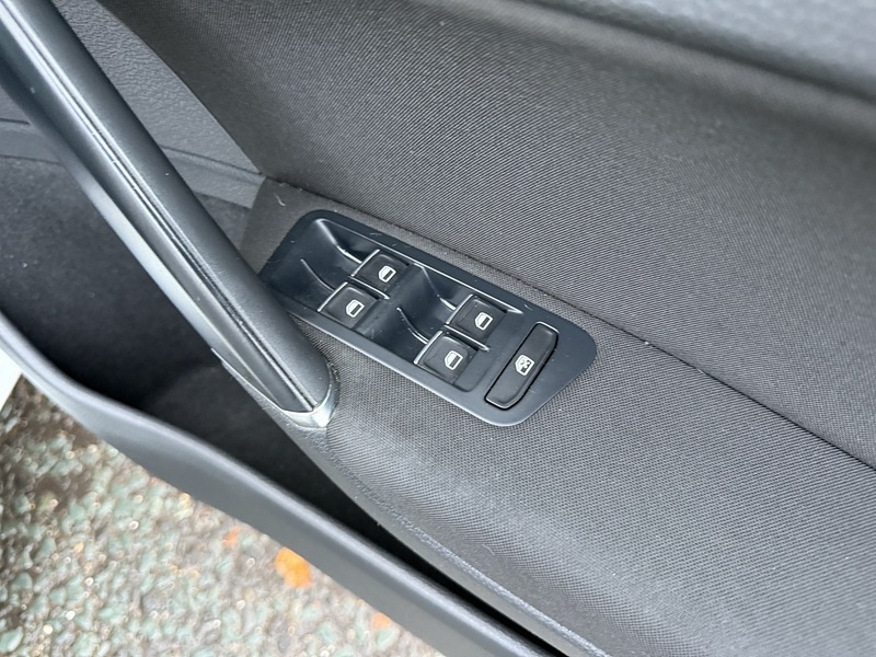 Used Volkswagen Golf 2014 for sale - 76570727: Photo 27