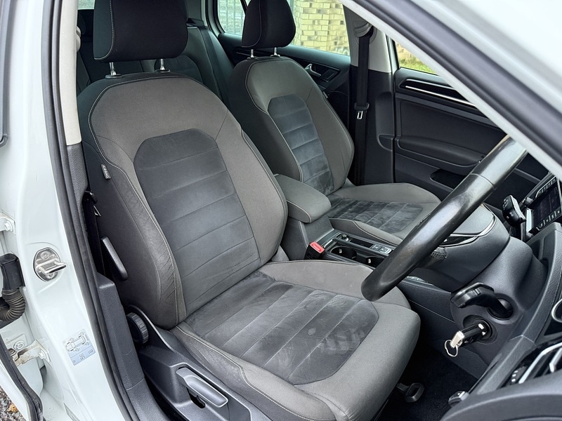 Used Volkswagen Golf 2014 for sale - 76570727: Photo 31