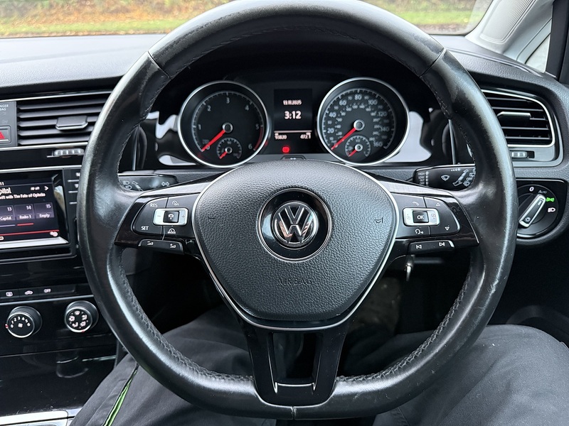 Used Volkswagen Golf 2014 for sale - 76570727: Photo 42