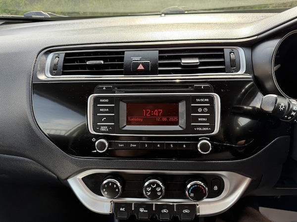 Used Kia Rio 2015 for sale - 76280538: Photo 30