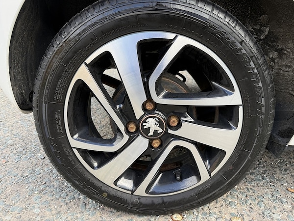 Used Peugeot 108 2017 for sale - 76280520: Photo 19