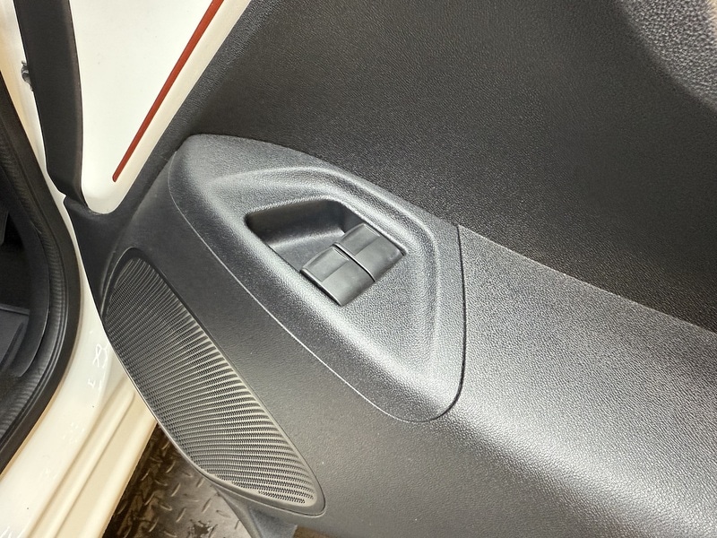 Used Peugeot 108 2017 for sale - 76280520: Photo 38