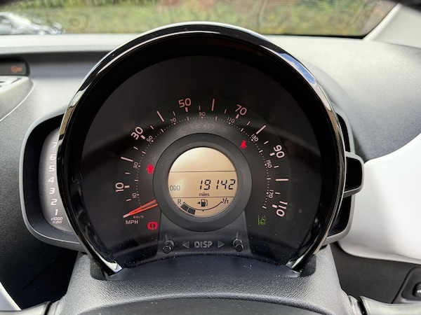 Used Peugeot 108 2017 for sale - 76280520: Photo 38