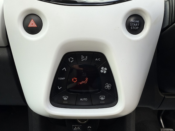 Used Peugeot 108 2017 for sale - 76280520: Photo 41