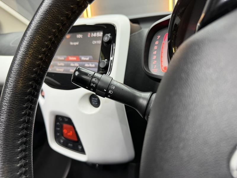 Used Peugeot 108 2017 for sale - 76280520: Photo 64