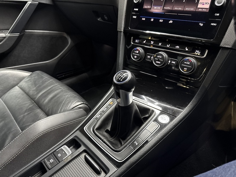 Used Volkswagen Golf 2014 for sale - 77735200: Photo 48