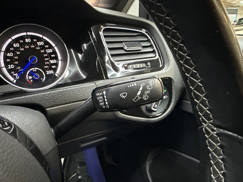 Used Volkswagen Golf 2014 for sale - 77735200: Photo 53