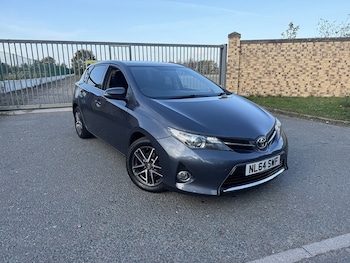 Used Toyota Auris 2014 for sale - 76271400: Photo 2