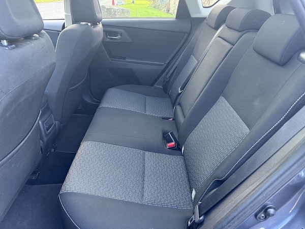 Used Toyota Auris 2014 for sale - 76271400: Photo 30