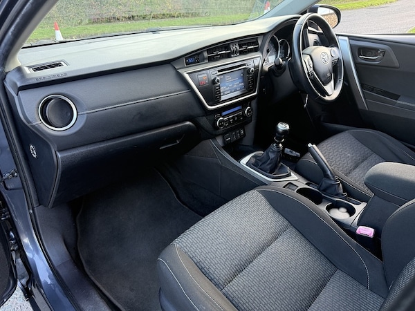 Used Toyota Auris 2014 for sale - 76271400: Photo 33