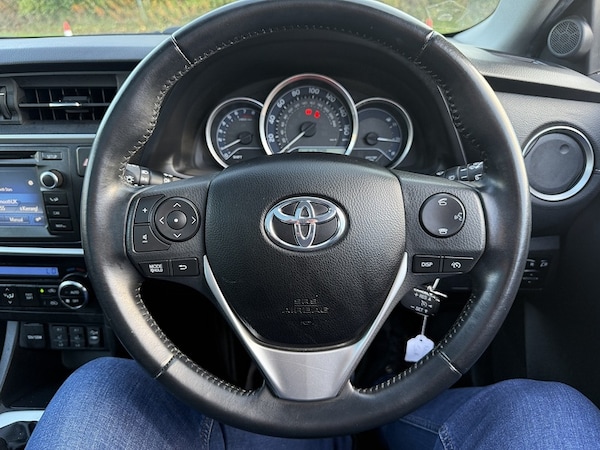 Used Toyota Auris 2014 for sale - 76271400: Photo 38