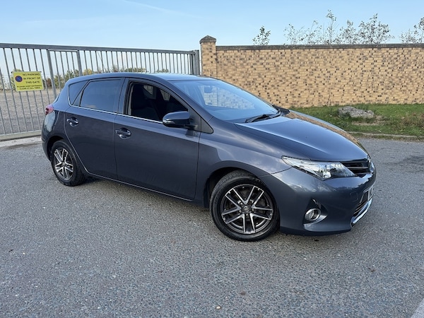 Used Toyota Auris 2014 for sale - 76271400: Photo 3