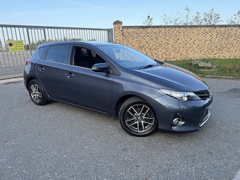 Used Toyota Auris 2014 for sale - 76271400: Photo 3