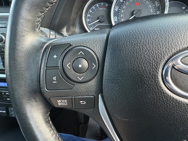 Used Toyota Auris 2014 for sale - 76271400: Photo 45