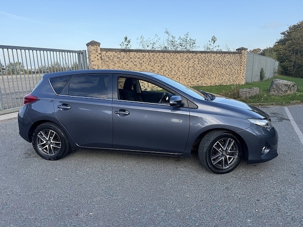 Used Toyota Auris 2014 for sale - 76271400: Photo 5