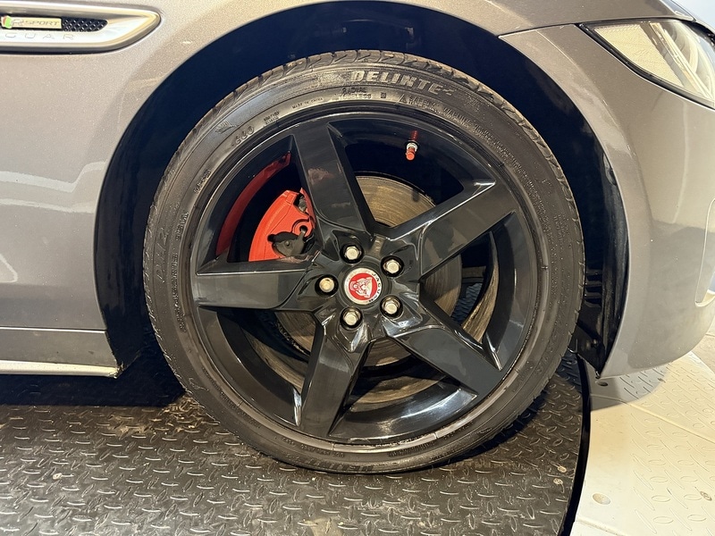 Used Jaguar XE 2016 for sale - 77494287: Photo 27