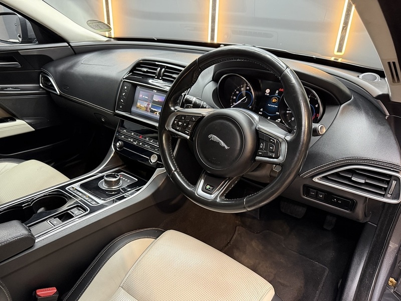 Used Jaguar XE 2016 for sale - 77494287: Photo 30