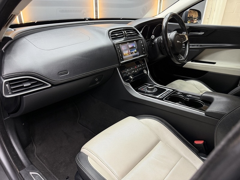 Used Jaguar XE 2016 for sale - 77494287: Photo 42