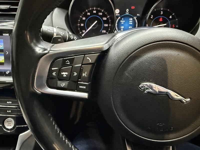 Used Jaguar XE 2016 for sale - 77494287: Photo 52