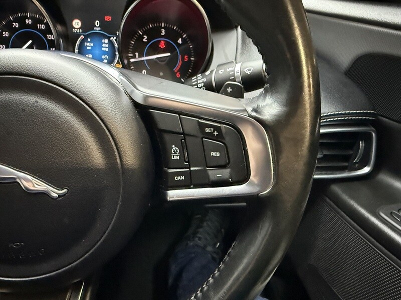 Used Jaguar XE 2016 for sale - 77494287: Photo 53