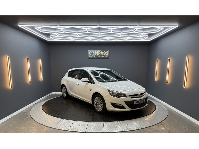 Used Vauxhall Astra 2013 for sale - 77153946: Photo 3