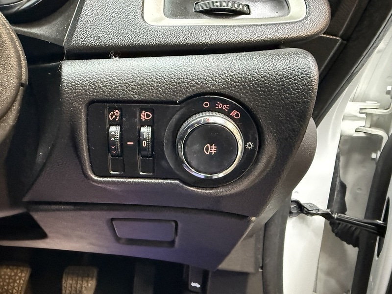 Used Vauxhall Astra 2013 for sale - 77153946: Photo 32