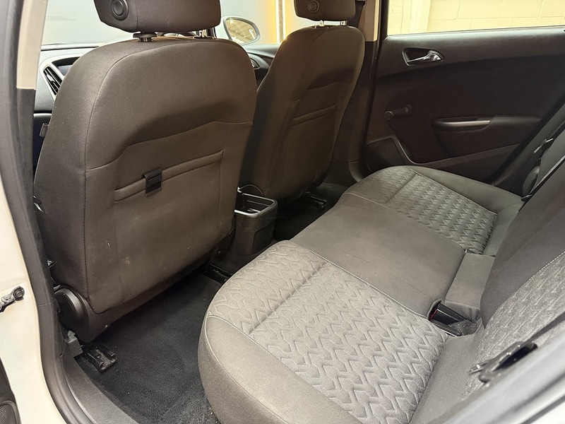 Used Vauxhall Astra 2013 for sale - 77153946: Photo 40