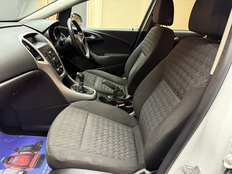 Used Vauxhall Astra 2013 for sale - 77153946: Photo 45