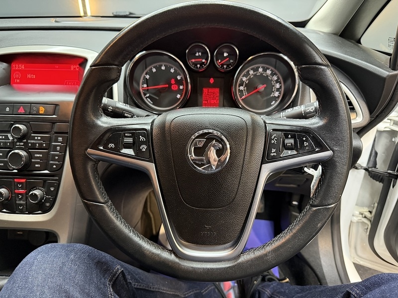 Used Vauxhall Astra 2013 for sale - 77153946: Photo 48