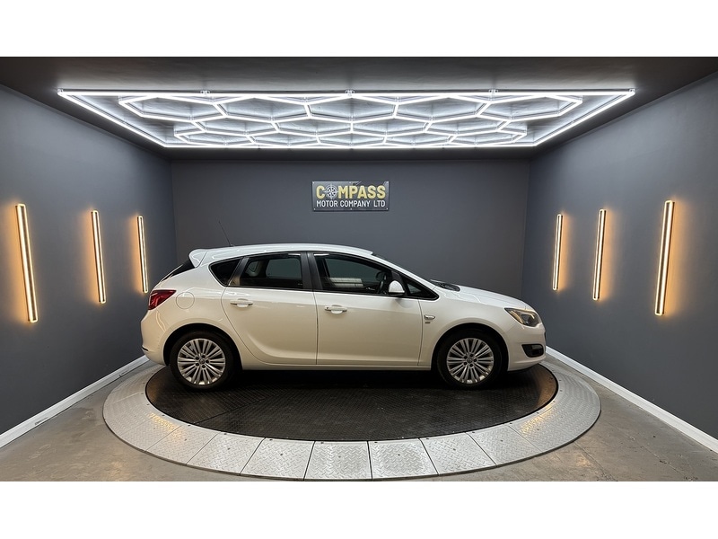 Used Vauxhall Astra 2013 for sale - 77153946: Photo 8