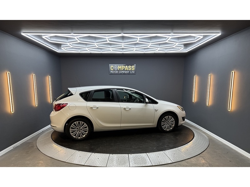 Used Vauxhall Astra 2013 for sale - 77153946: Photo 9