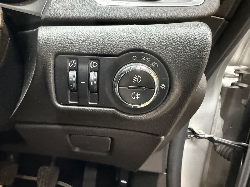 Used Vauxhall Astra 2012 for sale - 77227946: Photo 32