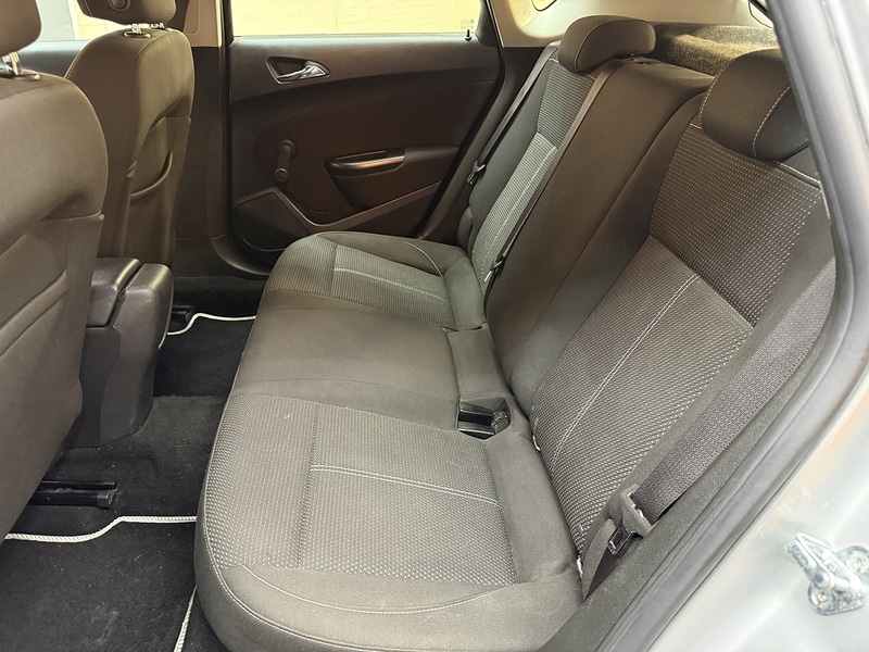 Used Vauxhall Astra 2012 for sale - 77227946: Photo 41