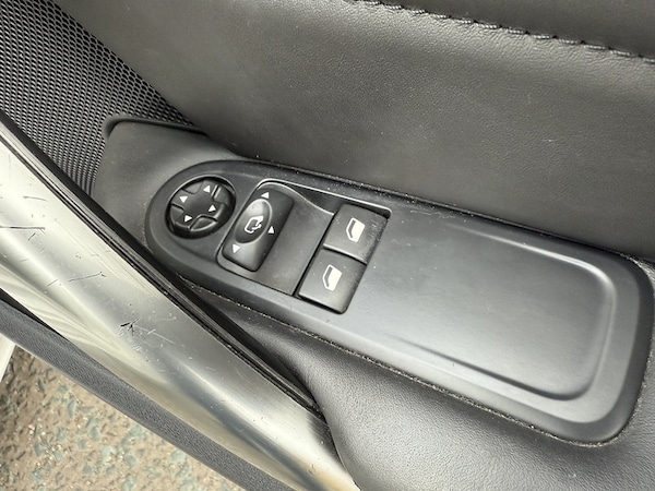 Used Peugeot RCZ 2013 for sale - 76280527: Photo 25