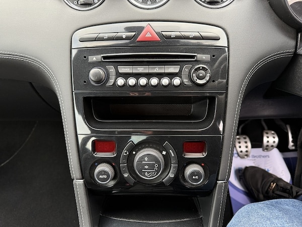 Used Peugeot RCZ 2013 for sale - 76280527: Photo 42