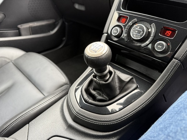 Used Peugeot RCZ 2013 for sale - 76280527: Photo 45