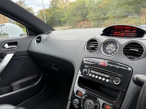 Used Peugeot RCZ 2013 for sale - 76280527: Photo 46