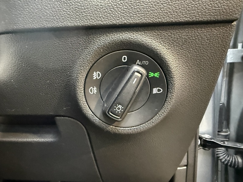 Used Skoda Karoq 2018 for sale - 77213050: Photo 33