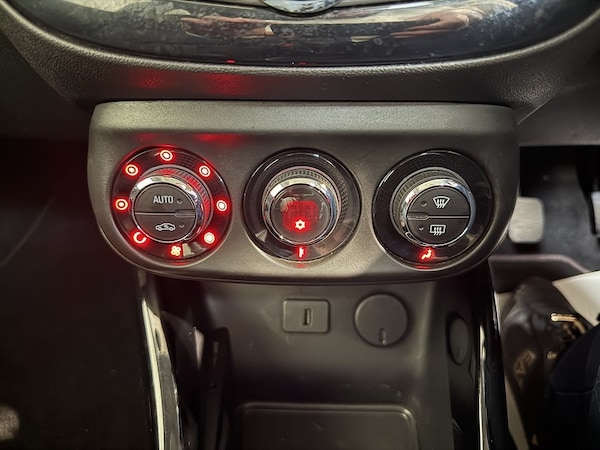 Used Vauxhall ADAM 2015 for sale - 76280519: Photo 33