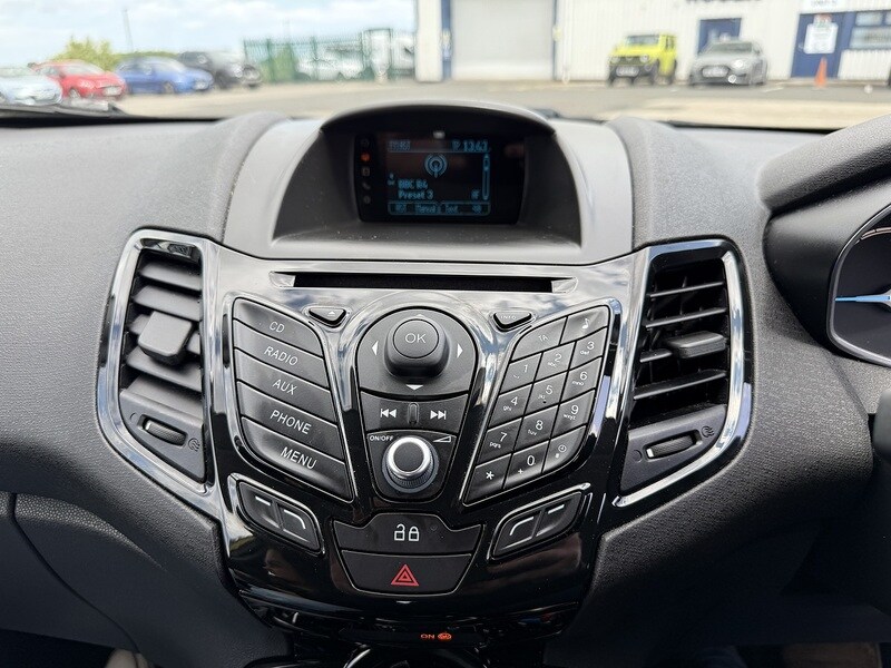 Used Ford Fiesta 2014 for sale - 76280536: Photo 31