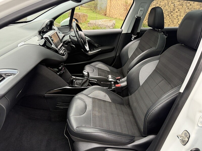 Used Peugeot 2008 2017 for sale - 76413303: Photo 32