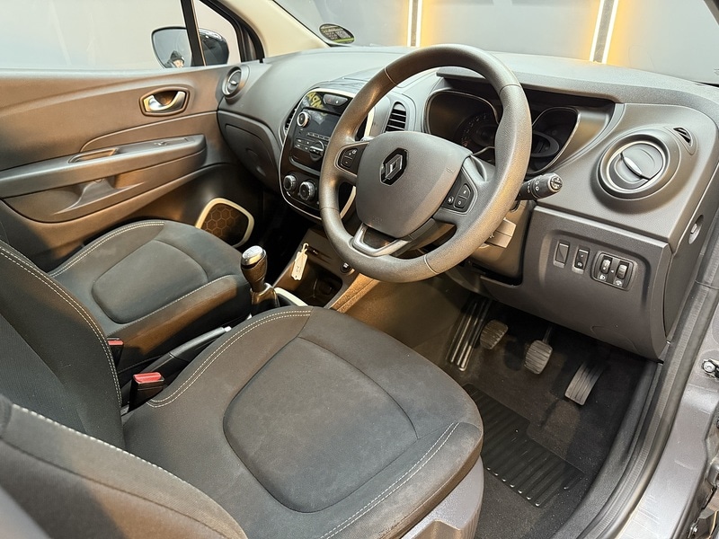 Used Renault Captur 2018 for sale - 76280534: Photo 41