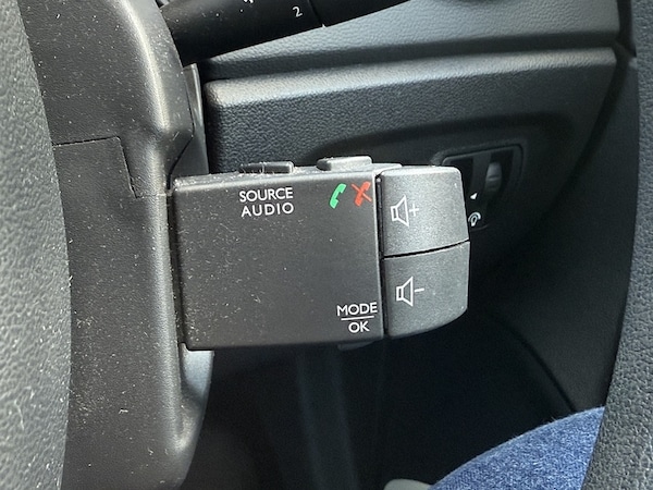 Used Renault Captur 2018 for sale - 76280534: Photo 41