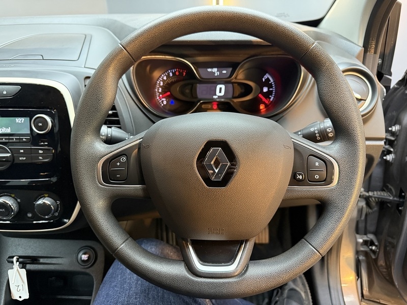 Used Renault Captur 2018 for sale - 76280534: Photo 58