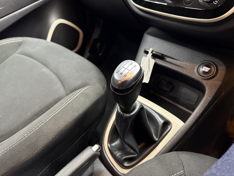 Used Renault Captur 2018 for sale - 76280534: Photo 62