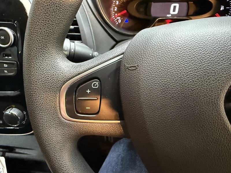 Used Renault Captur 2018 for sale - 76280534: Photo 64