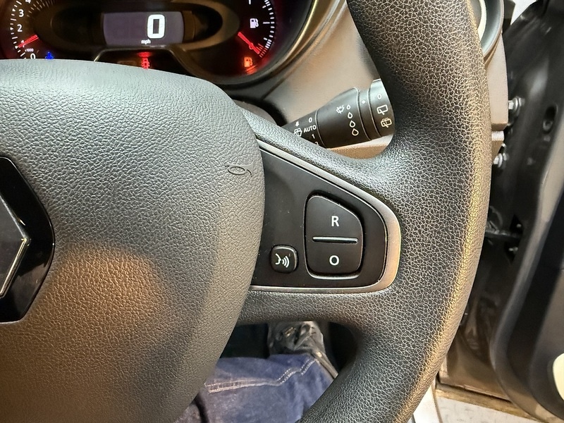 Used Renault Captur 2018 for sale - 76280534: Photo 65